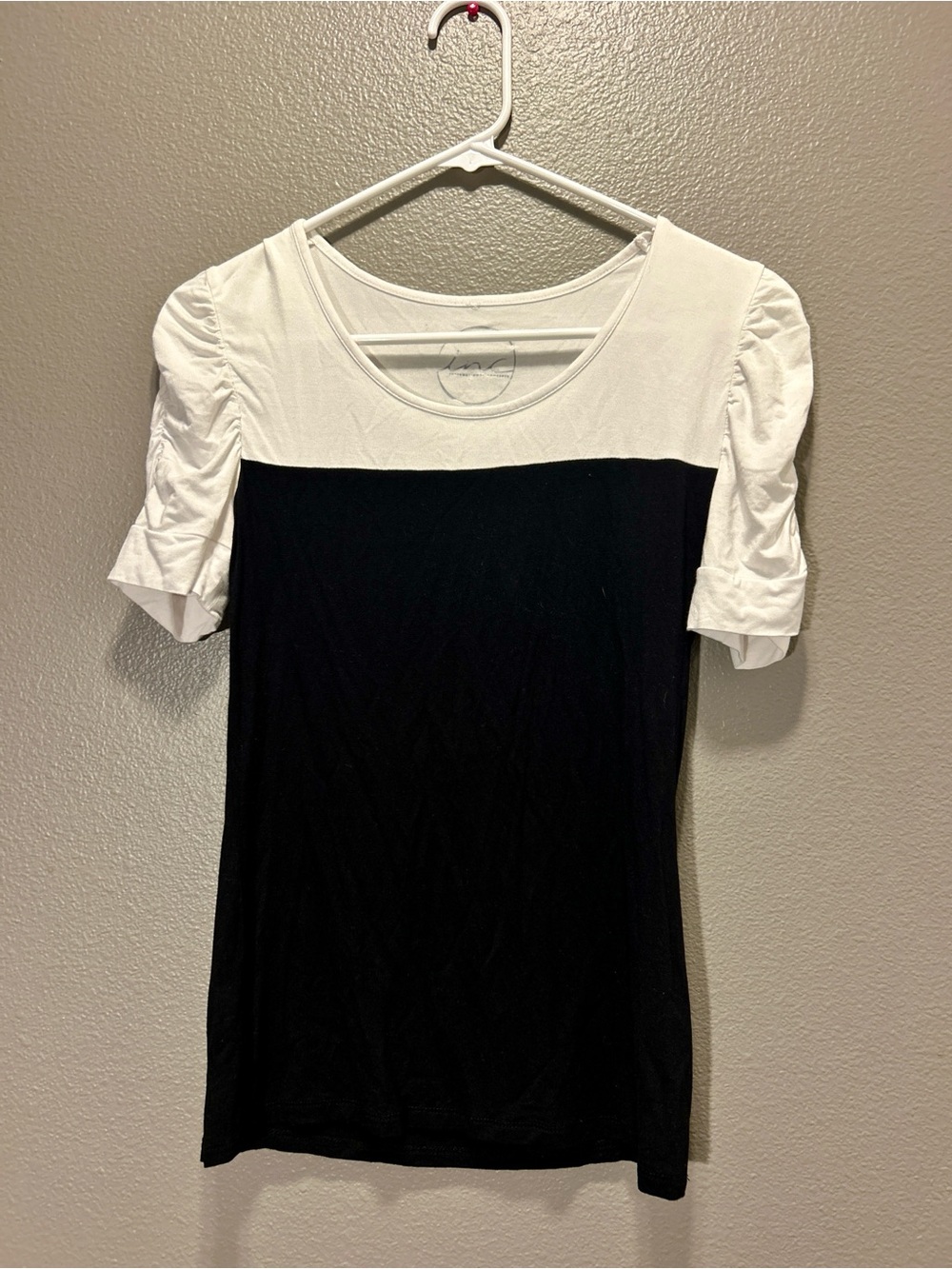 INC International Concepts Black & White Puffed Short Sleeve Colorblock Blouse S